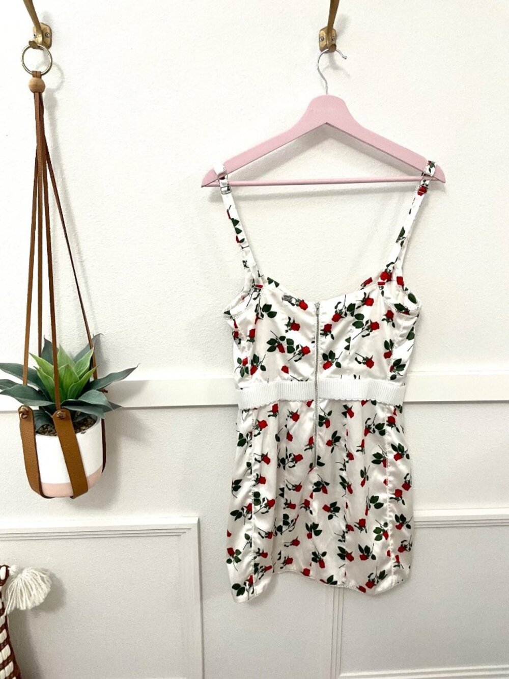 For Love and Lemons White & Red Roses Floral Love Song Mini Dress M Romantic - Picture 6 of 7